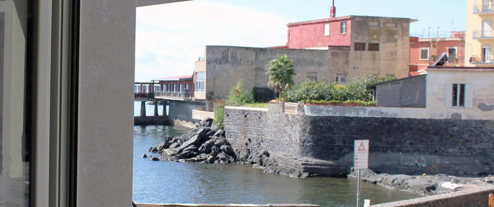 Coral Rooms Torre del Greco Exterior photo